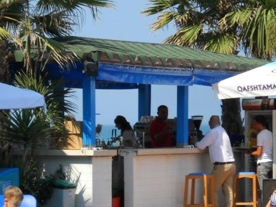 Mali I Robit Beachfront Apartment Golem  Luaran gambar
