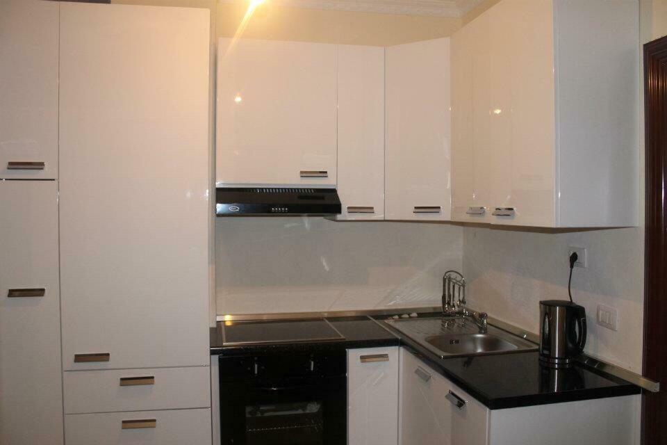 Mali I Robit Beachfront Apartment Golem  Luaran gambar